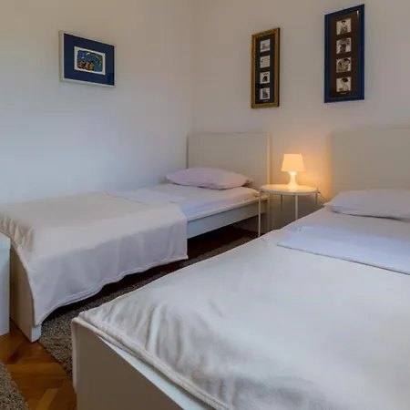 In 39332 Crikvenica